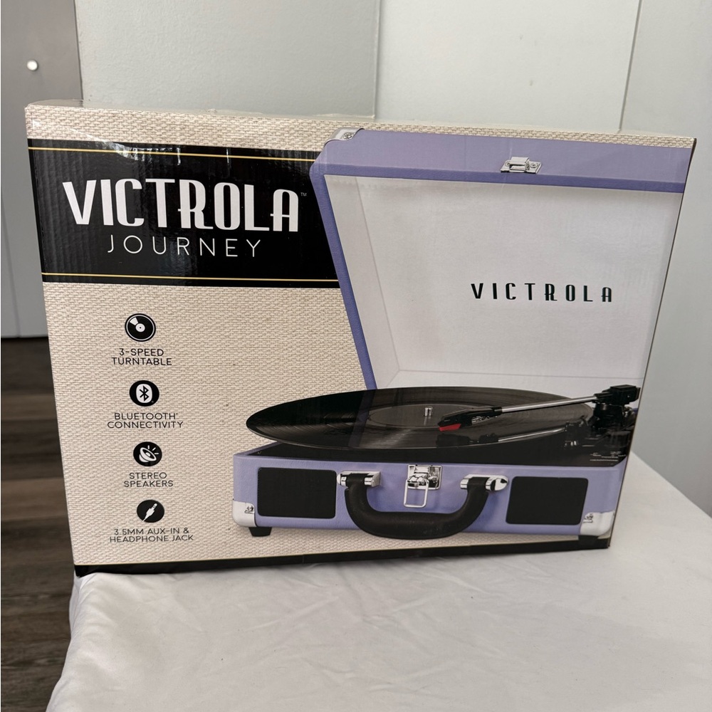SOLD ❗️ Victrola purple Portable Record Player - Picture 6 of 6